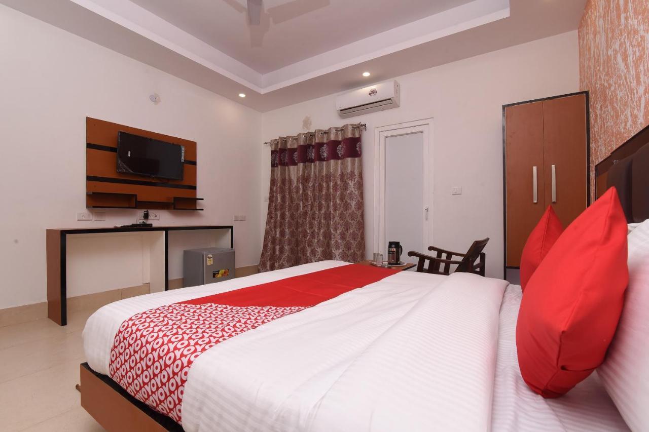 Capital O 13310 Noida Suites Dış mekan fotoğraf