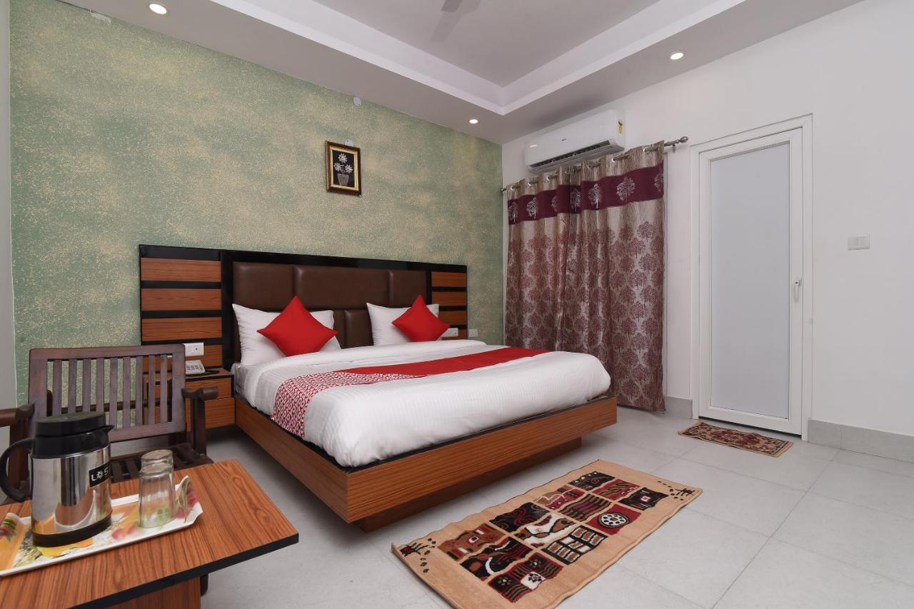Capital O 13310 Noida Suites Dış mekan fotoğraf