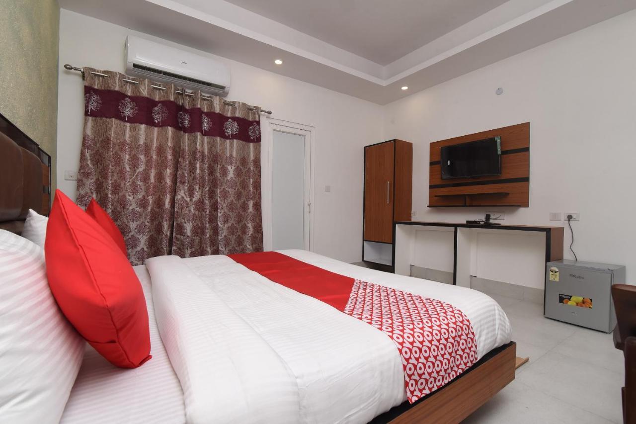 Capital O 13310 Noida Suites Dış mekan fotoğraf