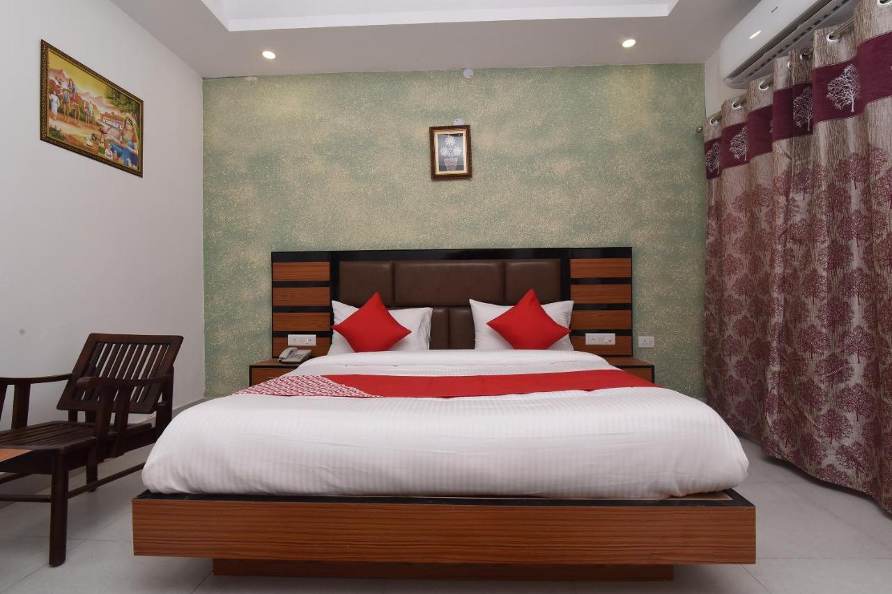 Capital O 13310 Noida Suites Dış mekan fotoğraf