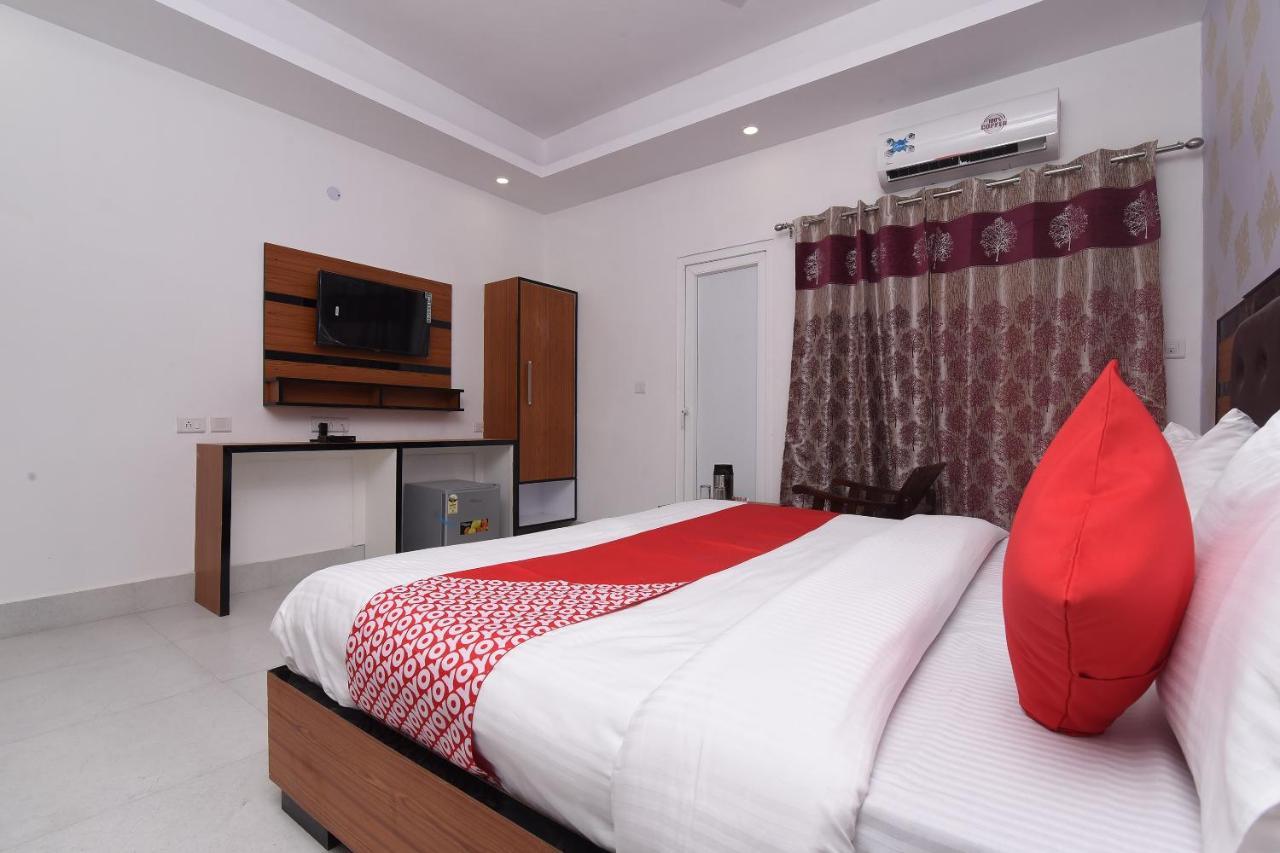 Capital O 13310 Noida Suites Dış mekan fotoğraf