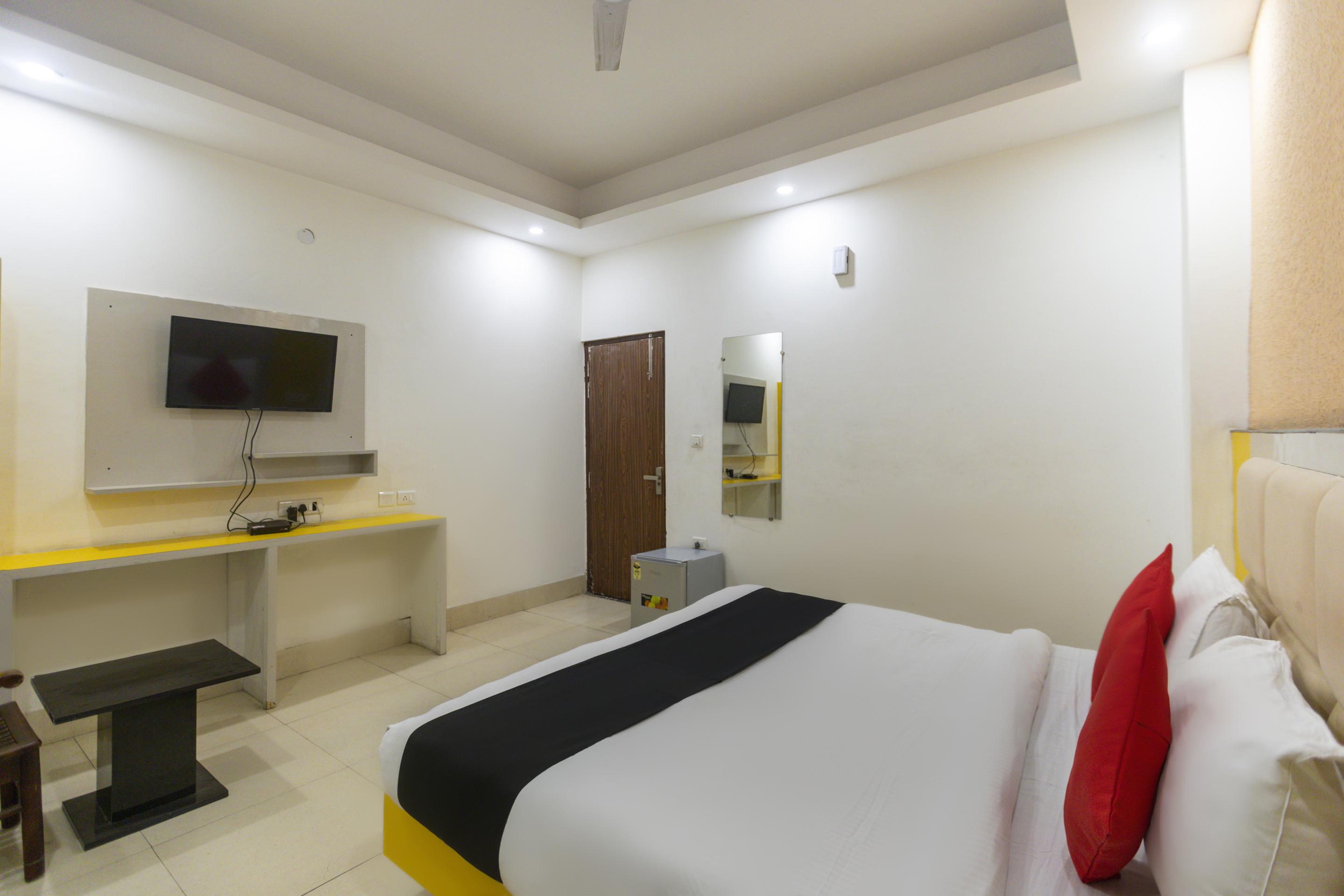 Capital O 13310 Noida Suites Dış mekan fotoğraf
