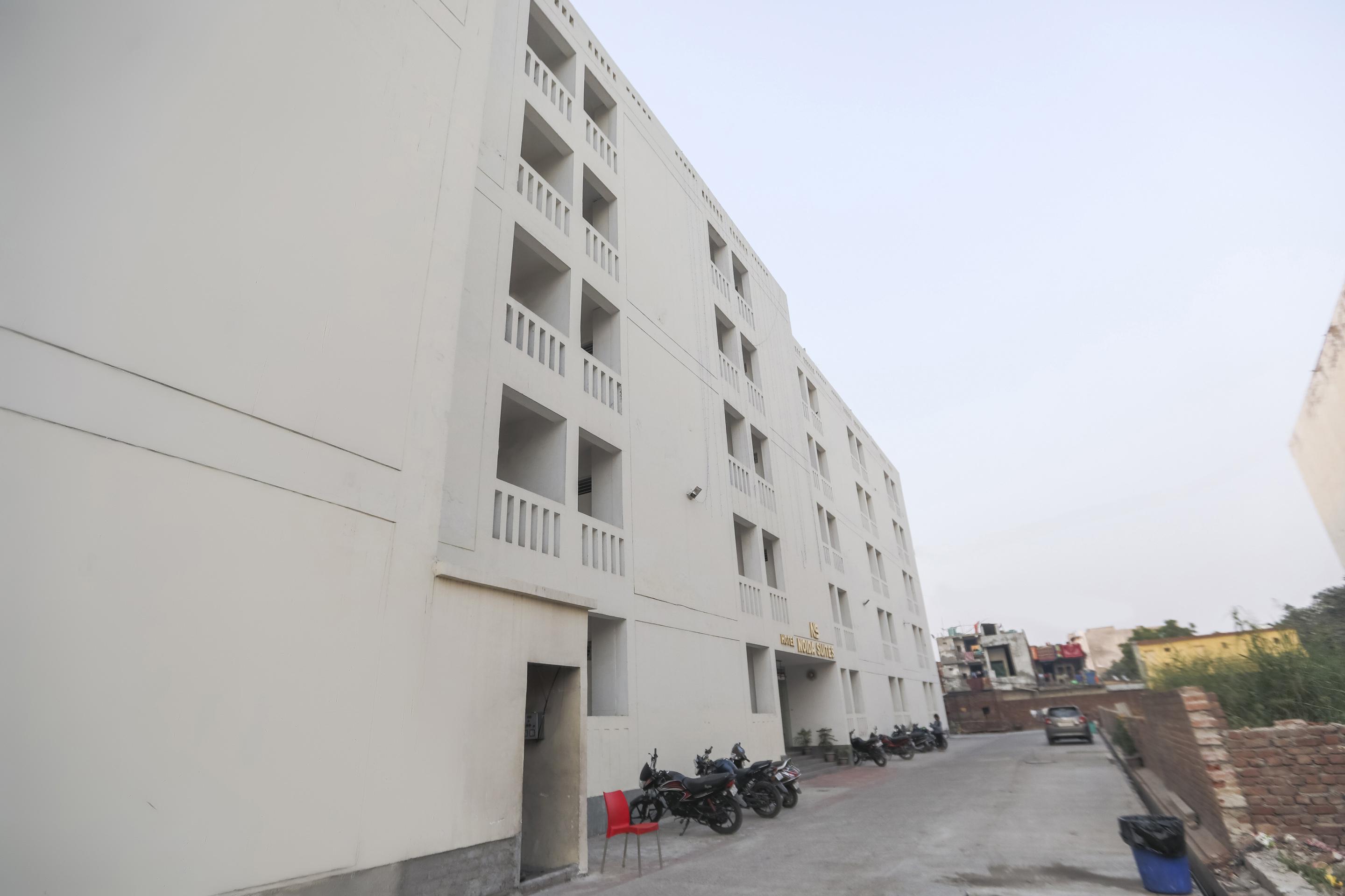 Capital O 13310 Noida Suites Dış mekan fotoğraf