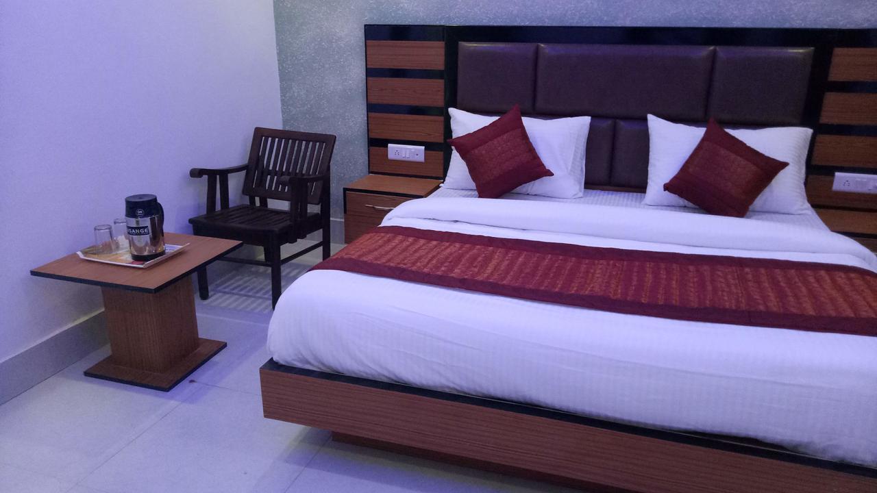 Capital O 13310 Noida Suites Dış mekan fotoğraf