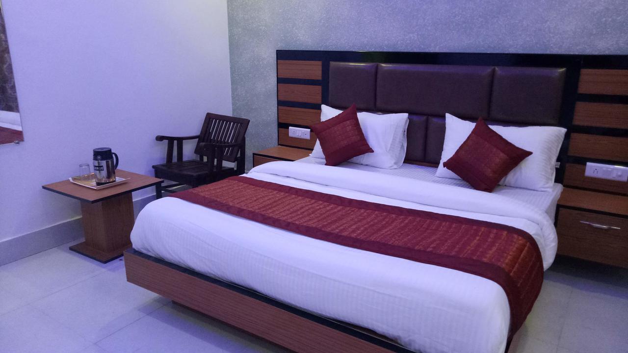 Capital O 13310 Noida Suites Dış mekan fotoğraf
