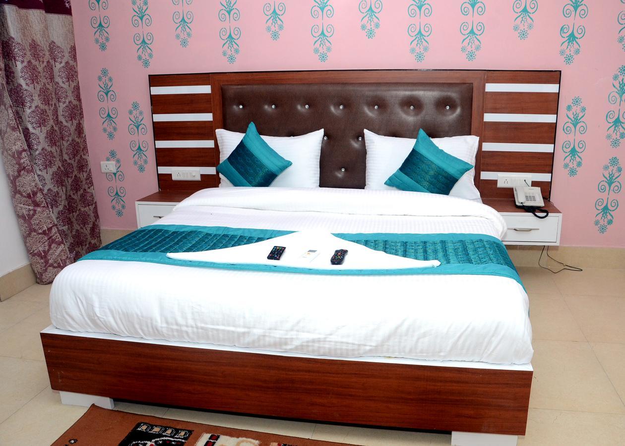 Capital O 13310 Noida Suites Dış mekan fotoğraf